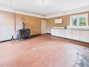 Dining Kitchen- click for photo gallery